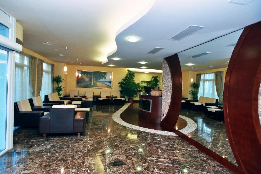 Hotel Savus 슬라본스키브로드 외부 사진
