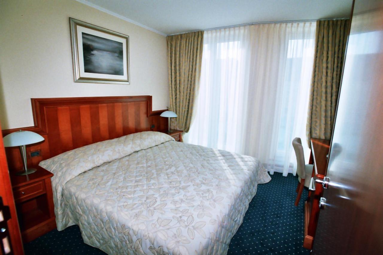 Hotel Savus 슬라본스키브로드 객실 사진
