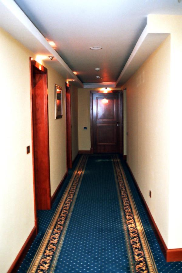 Hotel Savus 슬라본스키브로드 외부 사진